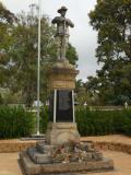 WW1 War Memorial , Liston